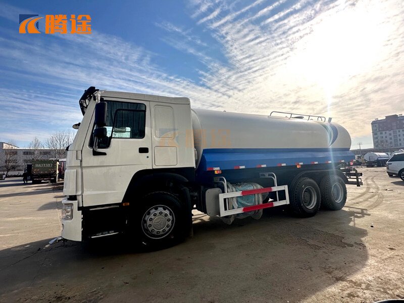 再制造豪沃371HP 20方 6✖️4洒水车