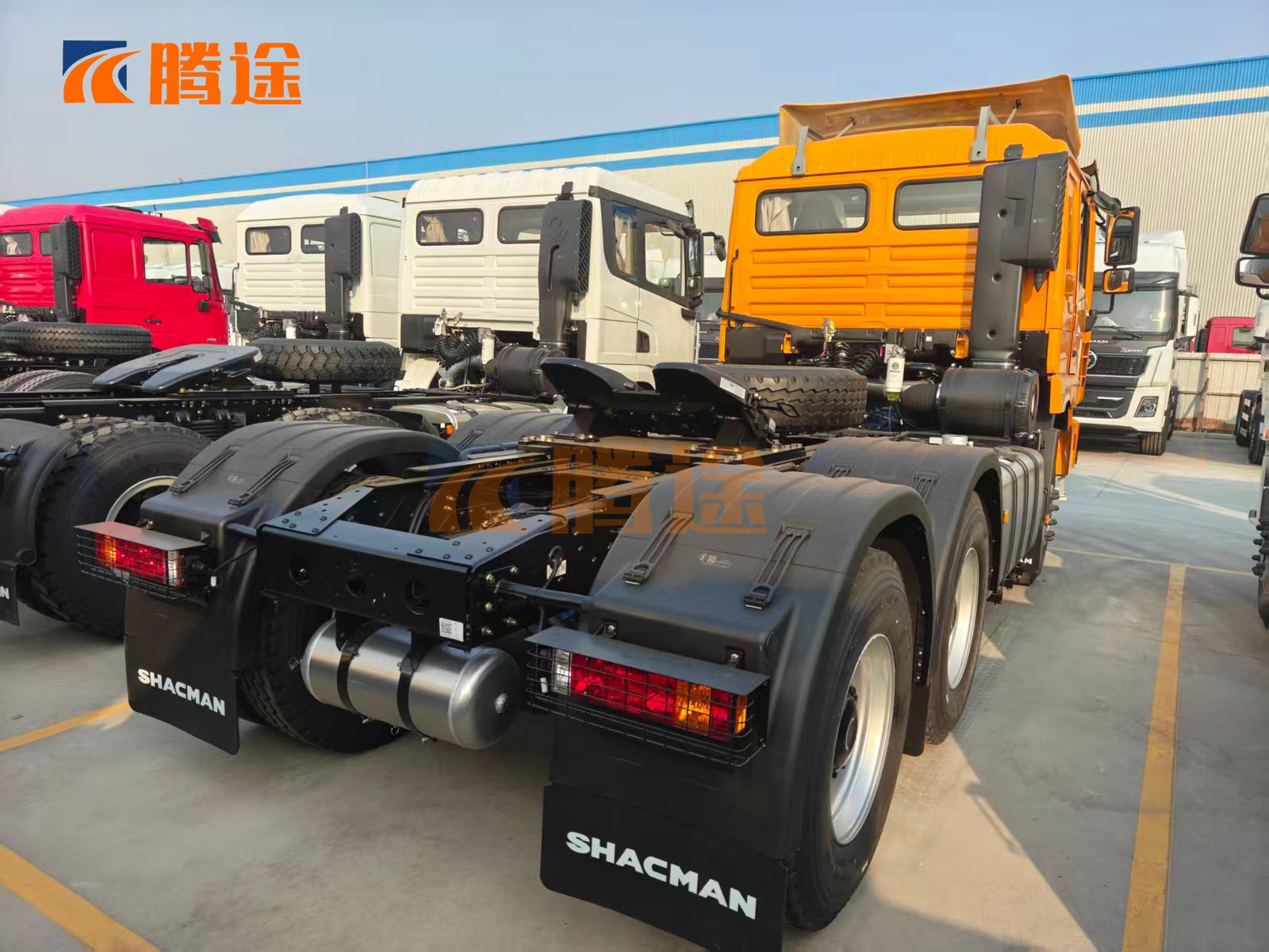 Knuckle-Boom Crane Truck